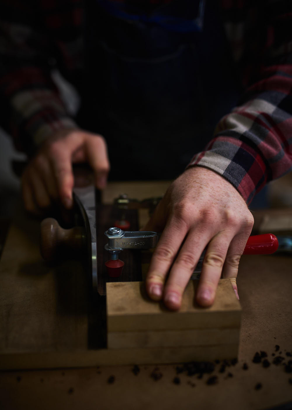toronto-small-business-craftsman-cutting-wood